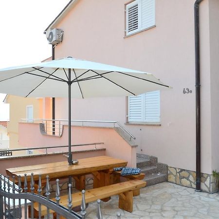 Apartments Bozic Novi Vinodolski Bagian luar foto