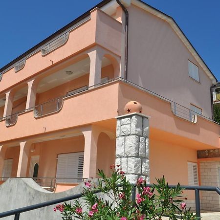 Apartments Bozic Novi Vinodolski Bagian luar foto
