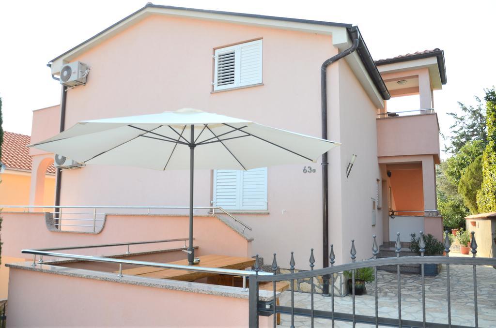 Apartments Bozic Novi Vinodolski Bagian luar foto