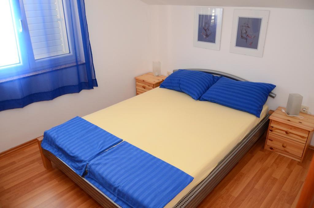 Apartments Bozic Novi Vinodolski Ruang foto